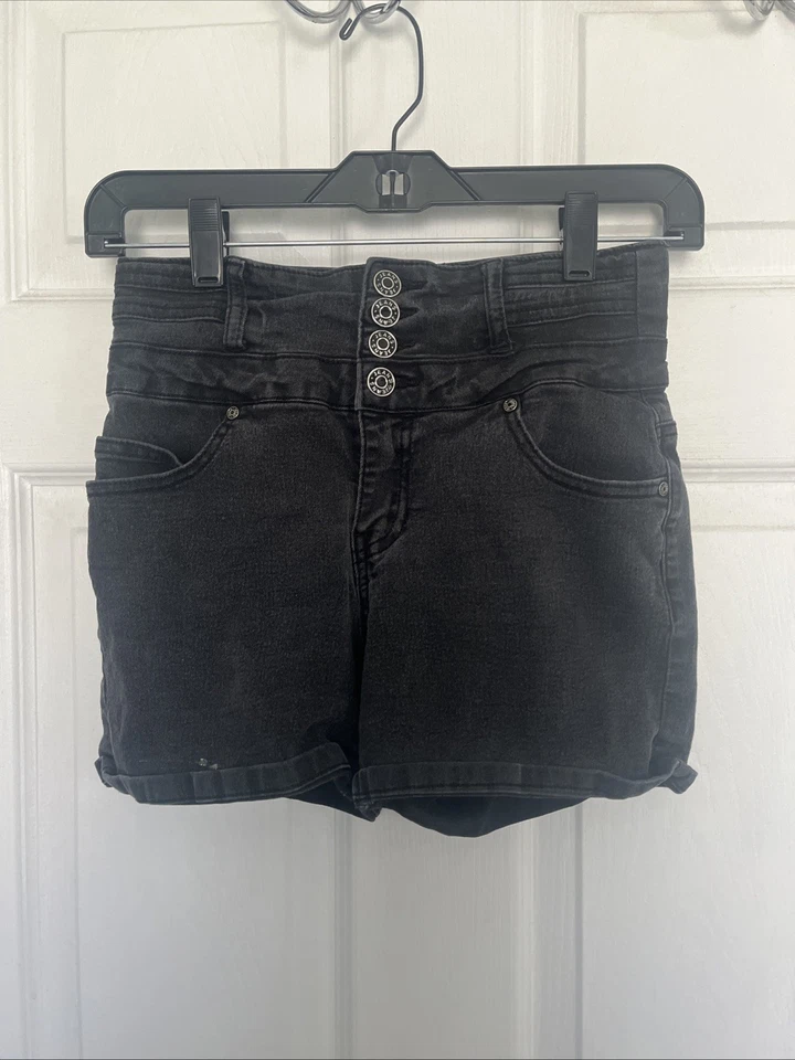 Silver Crush Women's Black Jean Shorts Size 5/6 Mid Waist Stretch denim shorts - Image 1 of 1