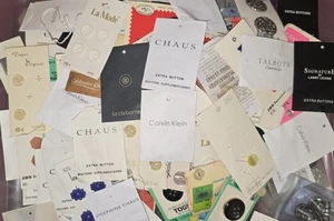 Lot of 100 Vintage Button Cards; Calvin Klein, Liz Claiborne, Le Chic, Chaus, Talbot - Bild 1 von 4