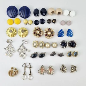 21 x Vintage to Modern Clip on Earrings Plus 2 x Screw Back Earrings Assorted - Picture 1 of 17
