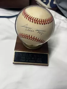 Willie Mays Signed Leonard Coleman With Vintage Wood Stand And Plaque Hof 1979 - Picture 1 of 14