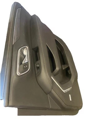 Panel de puerta de pasajero trasero GMC Yukon Xl1500 2023 Foto 1 de 4