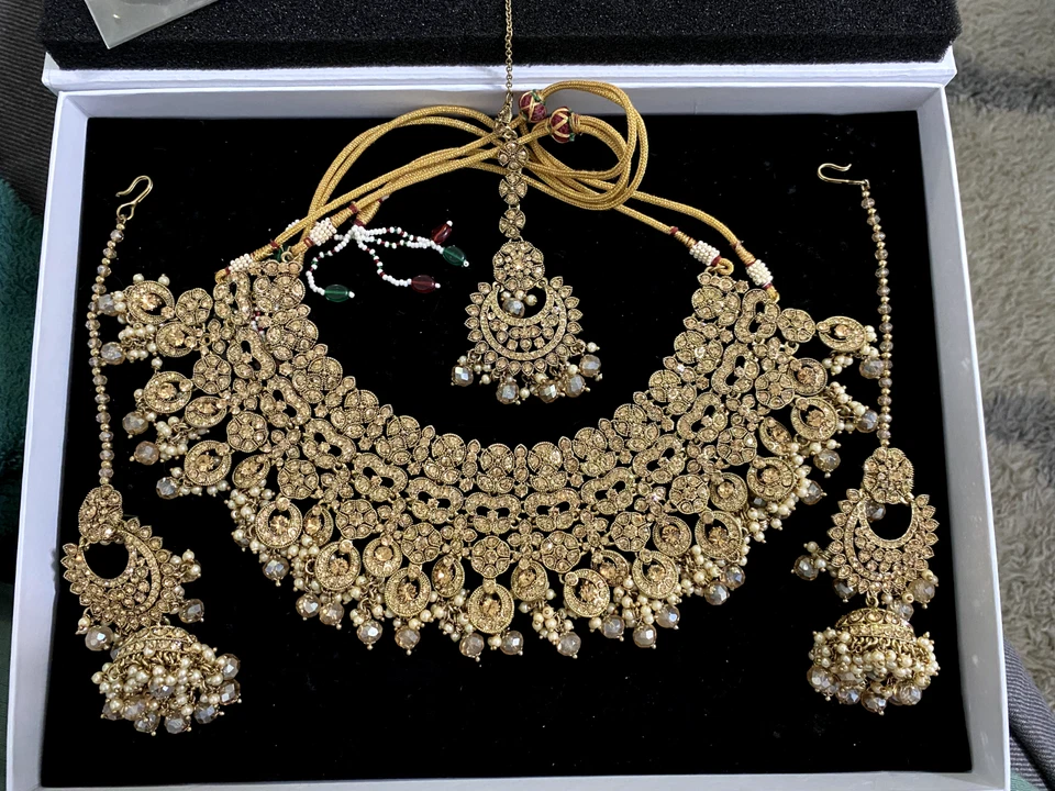 Conjunto de collar de joyería nupcial estilo indio/paquistaní/desi Foto 1 de 1