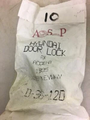 hyundai door lock d-36-120 - Image 1 of 2