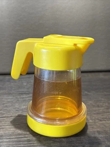 Play Food Vintage Fisher Price Syrup Pourer With Syrup Yellow - Picture 1 of 4