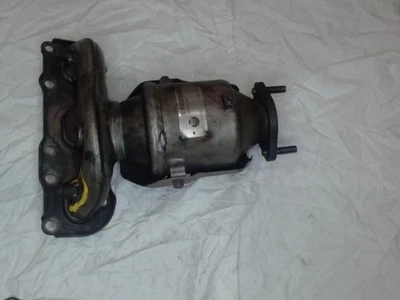 KIA SEDONA Exhaust Manifold R. OEM PN 285103CHX0 - Image 1 of 2