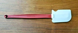 RUBBERMAID #1963 COMMERCIAL LARGE HIGH HEAT 500F SPATULA SCRAPER - Picture 1 of 5