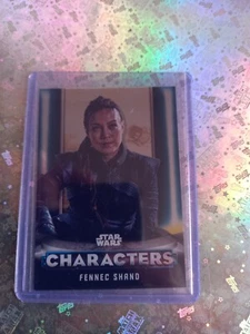 TOPPS STAR WARS MANDALORIAN C-10 PARALLELA BLUE 13/99 CHARACTERS FENNEC SHAND - Imagen 1 de 12