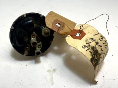 Interruptor de lámpara de luz de mapa e panel de instrumentos Dodge Coronet 1953-1954 1370137 nuevo de stock Foto 1 de 3