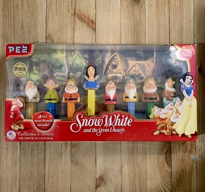 PEZ® Snow White & the Seven Dwarfs Dispenser Set LIMITED EDITION - READ (Hat) - Image 1 of 4