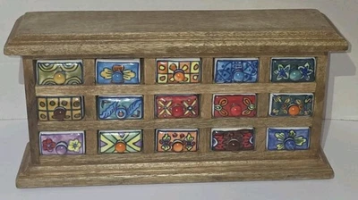 Caja de especias de madera india Masala Dabba 15 cajones de cerámica surtidos pintados a mano Foto 1 de 4