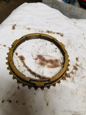 BMW 530i (E12) 1975 GETRAG 262 anillo sincronizador, latón Foto 1 de 4