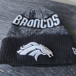 New Era Denver Broncos Cuffed Knit Black Beanie Stocking Hat Cap NFL - Picture 1 of 4