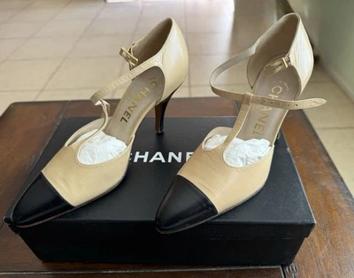 CHANEL Classic Two-Tone Pumps, Vintage, Chèvreue Beige Size 35 - Image 1 of 3