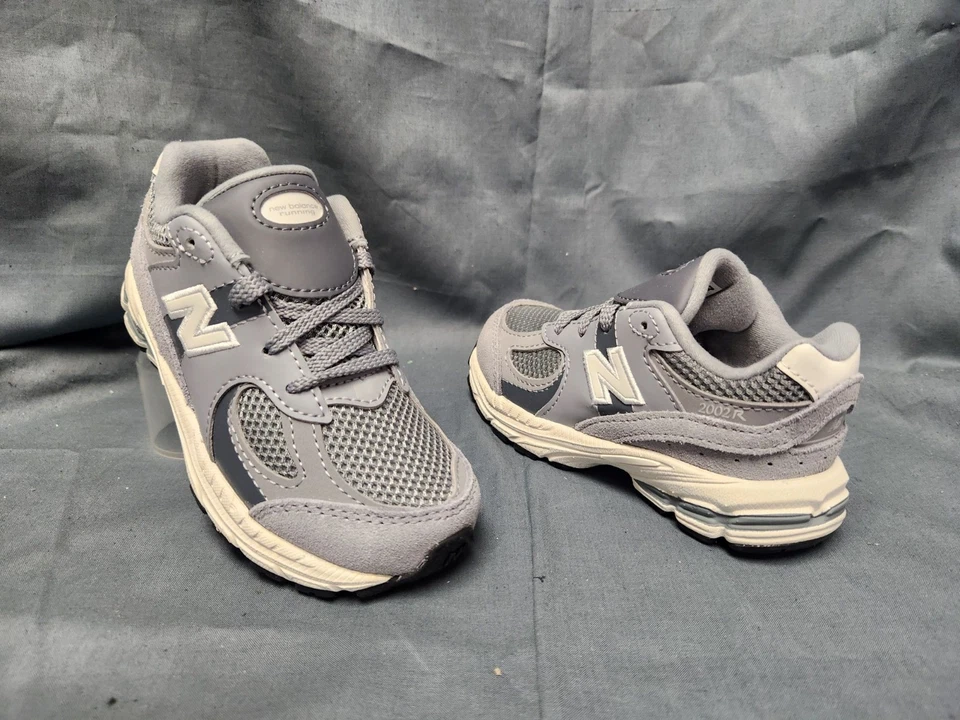 Zapatillas New Balance Niños Pequeños 2002 IC2002ST Gris Con Cordones Talla 10 ¡NUEVAS SIN CAJA! Foto 1 de 4