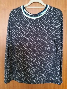 Taifun Size XL LONG SLEEVE BACK AND WHITE TOP. - Picture 1 of 3