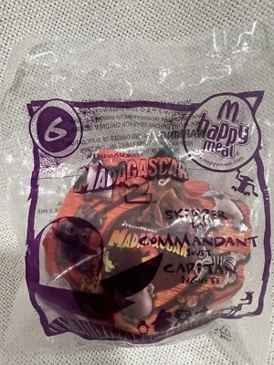 McDonalds Disney Works Madagascar 2 SKIPPER #6 Happy Meal Toy 2008 NEW - Image 1 of 2
