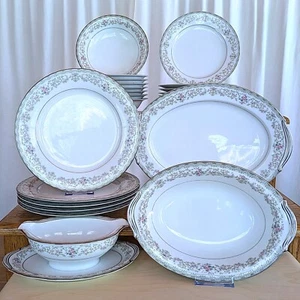 Servizio piatti porcellana Noritake Edgewood 5807 fiori rosa blu bordo platino - Foto 1 di 7