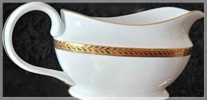 BLOCK MANCHESTER WHITE GOLD PORCELAIN GRAVY BOAT AND PLATTER - Picture 1 of 3