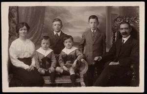 Husband And Wife With There Children Studio Photo Social History Postcard - Picture 1 of 2
