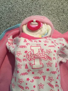 Idaho Vandals Girl Swaddle Baby Diaper Cake - Picture 1 of 3