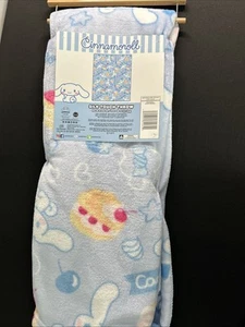 Sanrio Light Blue Silk-Touch Throw Blanket Cinnamoroll - Hello Kitty And friends - Picture 1 of 1