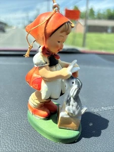 Vintage Kunststoff Hummel Style Mädchen mit Hund - Bild 1 von 5