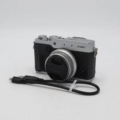 Cámara digital Fujifilm X30 (plateada) *usada* Foto 1 de 4