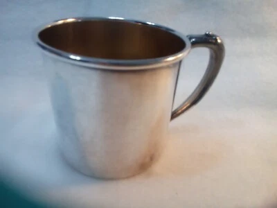 Taza bebé Tudor Plate Oneida Community plateada Foto 1 de 4