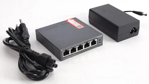 Conmutador de escritorio Gigabit de 5 puertos TP Link con PoE de 4 puertos - Imagen 1 de 5