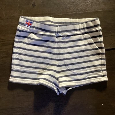 Pantalones cortos de comida chatarra Foto 1 de 4