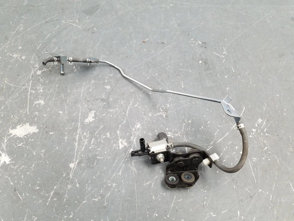 Solenoide de vacío Acura NSX 2021 #0029 V11 Foto 1 de 4