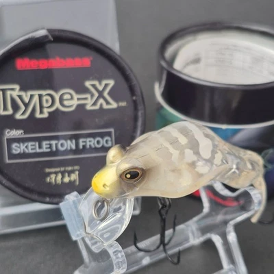 Megabass ito TIPO-X RANA ESQUELETO SIN USAR Foto 1 de 4