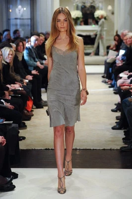 Polo Ralph Lauren 灰色皮革连衣裙 100% 山羊麂皮绒 V 领细节肩带 6 — 第 1/4 张图片