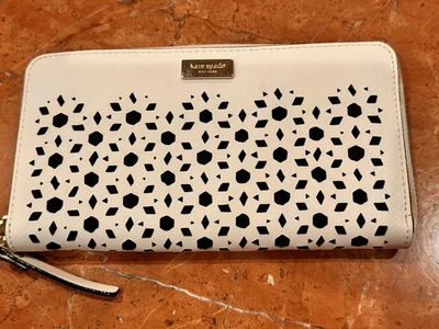 KATE SPADE NEDA NEWMAN DRIVE CEMENT WHITE LEATHER ZIP AROUND WALLET NEW NWT - Image 1 of 4