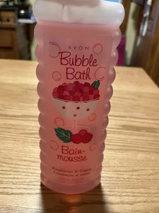 Avon Bain mousse Raspberries & Cream bubble bath 24fl Oz New Old Stock - Picture 1 of 7