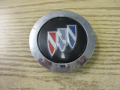 One center cap for Buick Lesabre 14 inch locking wire spoke hubcaps wheel covers - Image 1 of 4