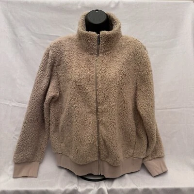 Chaqueta grande de piel sintética beige con cremallera completa Calvin Klein para dama Foto 1 de 4