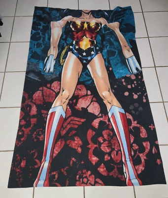 Wonder Woman DC Comics Snuggie Sleeves Fleece Blanket Throw 42x67 - Image 1 of 2