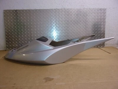 551 A TRIUMPH  DAYTONA 600 2004 OEM REAR FAIRING COVER Foto 1 de 4