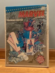 Marvel Superheroes Training Center 12 Action Features Unopened 1990 Spiderman - Picture 1 of 4