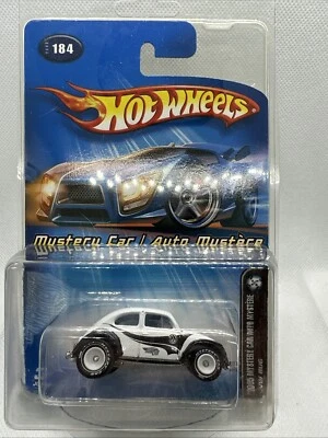 Coche misterioso VW Bug #184 2005 Hot Wheels como nuevo en estuche protector Foto 1 de 4