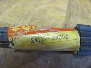 NOS OEM Suzuki Counter Shaft Gt185 TS185 1971-77 24121-29002 - Picture 1 of 2