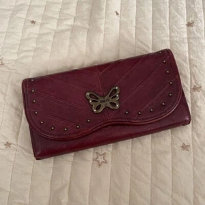 Anna Sui Damen lange Geldbörse Gamaguchi Damen lila weinrot Logo Nieten - Bild 1 von 5