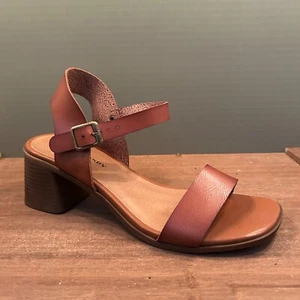 Rock and Candy Womens Brown Open Toe Sandal 2.5" Block Heels Size 7.5 - Picture 1 of 8