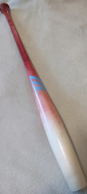 Taco de beisebol Torpedo Marucci 33"/32oz madeira de bordo AP5 vermelho natural/azul bebê  - Imagem 1 de 4