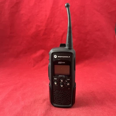 Motorola DTR550 Digital Two-Way Radio NOT TESTED - Image 1 of 4