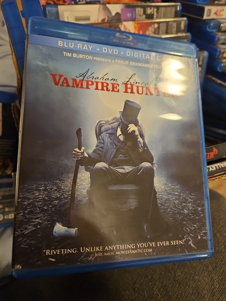 Abraham Lincoln Vampire Hunter (Blu-ray/DVD)  - Image 1 of 1