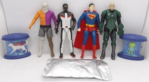 DC LuthorCorp Lab Action Figure Set - Include Slime - Foto 1 di 14