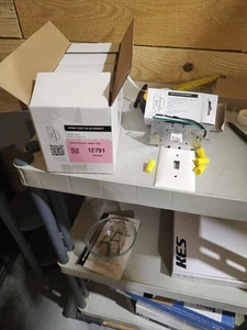 Katerra LUXDM600-08 Dimmschalter mit Platte, 10er Pack - Bild 1 von 6