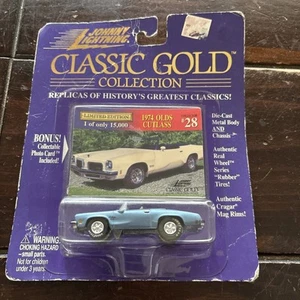 Johnny Lightning Classic Gold Collection 1974 Olds Cutlass Limited Edition #28 - Picture 1 of 8